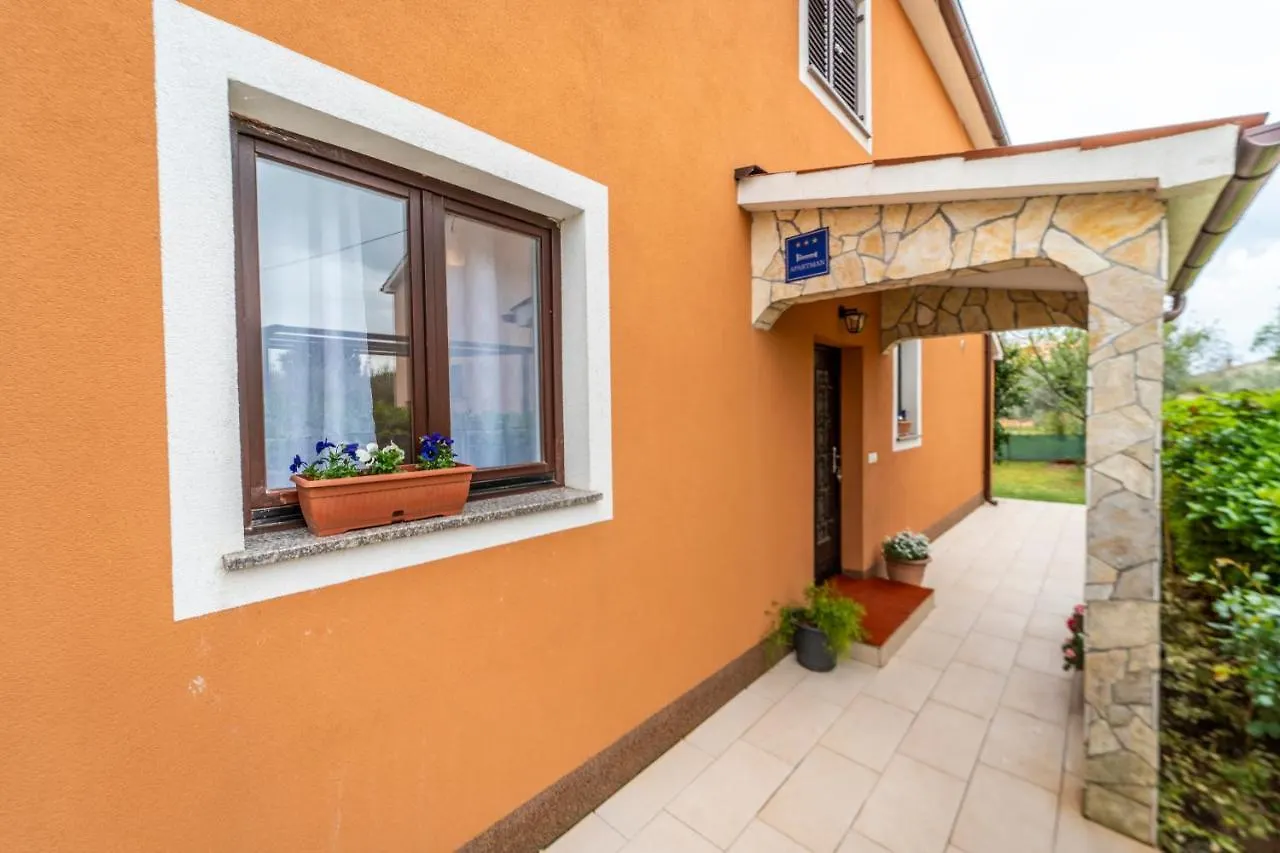 House Silvija Pula Apartment 0*,